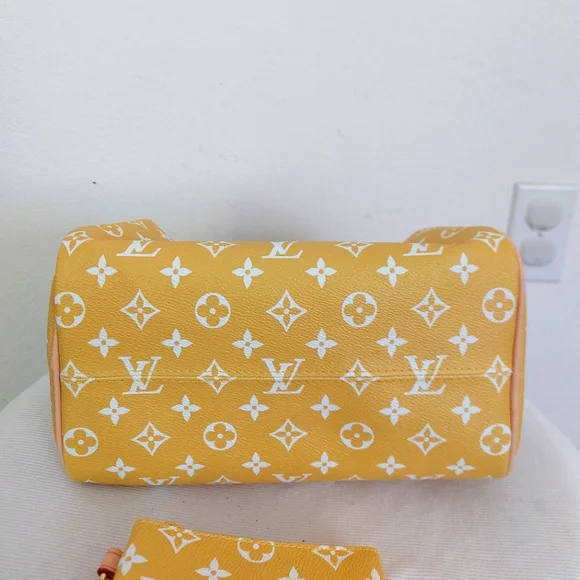 SEND OFFERS LV Yellow Speedy Bag - Picture 6 of 10